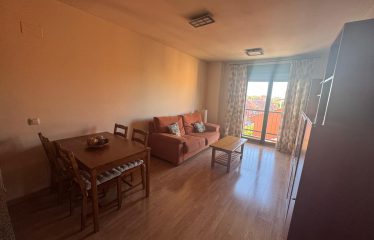 APARTAMENTO CON GARAJE TRASTERO Y ASCENSOR