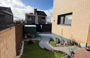 PRECIOSO CHALET EN VILLALVILLA