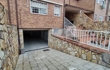 CHALET EN MEJORADA CON PISCINA EN UNA ZONA TRANQUILA