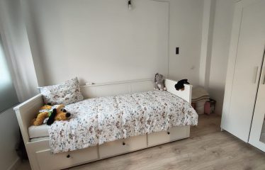 PISO BAJO CON PATIO CON TRASTERO Y 3 DORMITORIOS