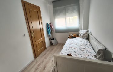 PISO BAJO CON PATIO CON TRASTERO Y 3 DORMITORIOS