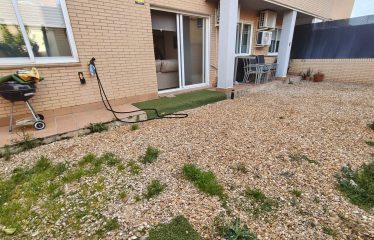 PISO BAJO CON PATIO CON TRASTERO Y 3 DORMITORIOS