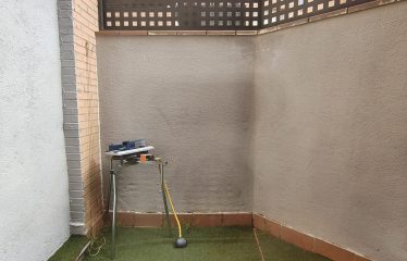 PISO BAJO CON PATIO CON TRASTERO Y 3 DORMITORIOS