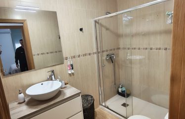 PISO BAJO CON PATIO CON TRASTERO Y 3 DORMITORIOS