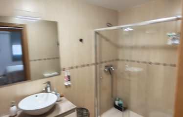 PISO BAJO CON PATIO CON TRASTERO Y 3 DORMITORIOS