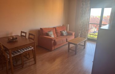 APARTAMENTO CON GARAJE TRASTERO Y ASCENSOR